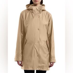New With Tags Hunter Beige Rubberized Rain Jacket